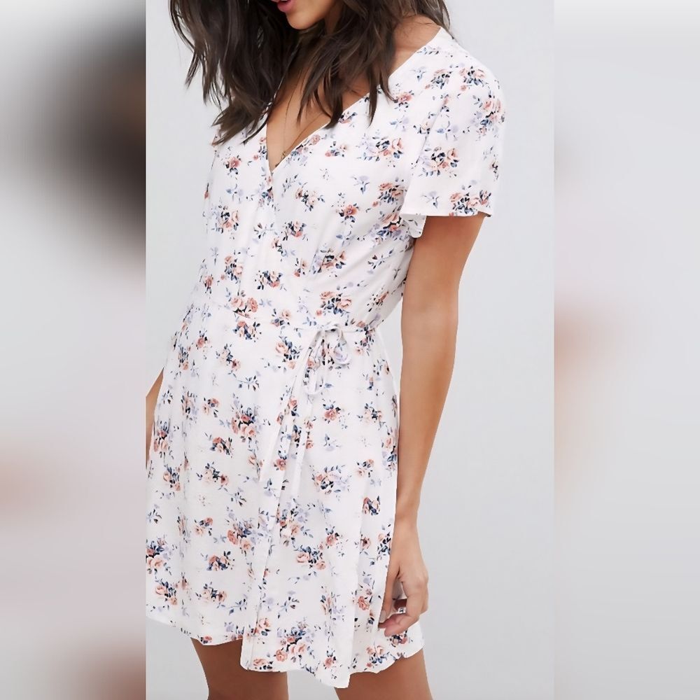 Abercrombie & Fitch Floral Wrap Dress